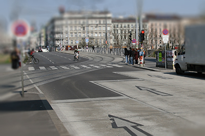 helle verkehrsfahrbahn karlsplatz 400 266